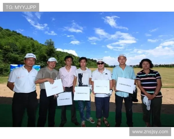 深圳攀岩队创新反击之路探索团队精神与竞技实力的完美结合